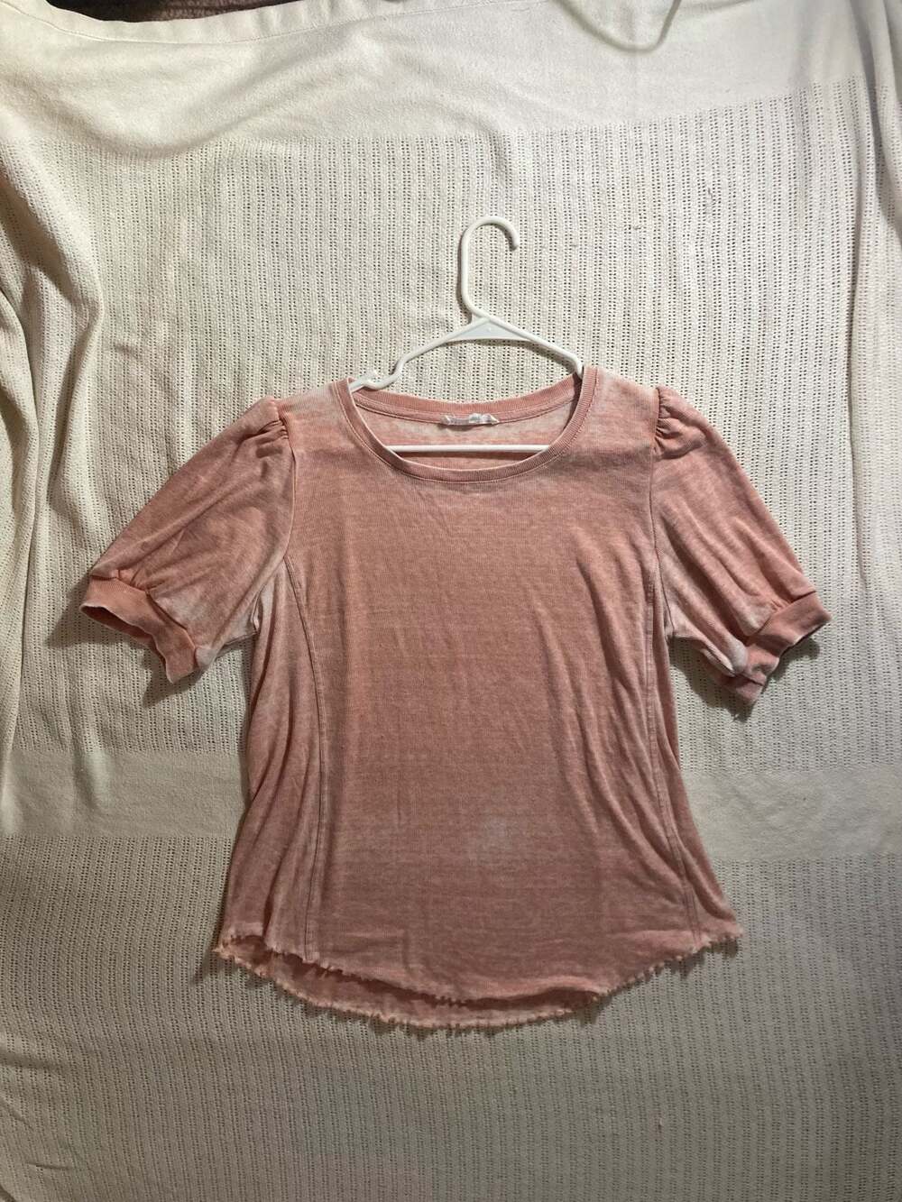 Jane + Delancey Women's Size L Pink Ribbed Puff Sleeve Lettuce Edge Top